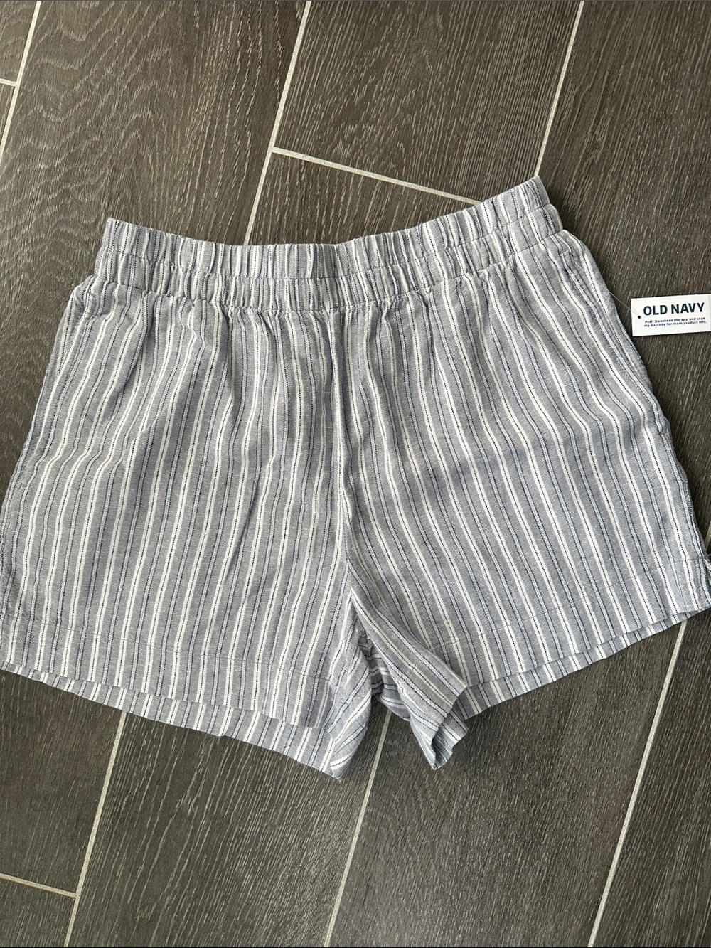 NWT Old Navy Light Blue and White Striped High-Waist Linen Blend Shorts sz S